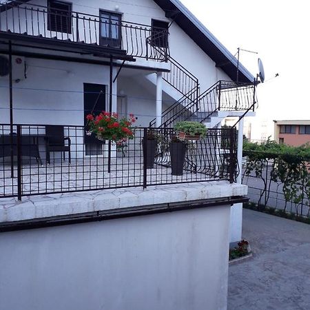 Kuca Za Odmor Varos Vila Vrlika Exterior foto