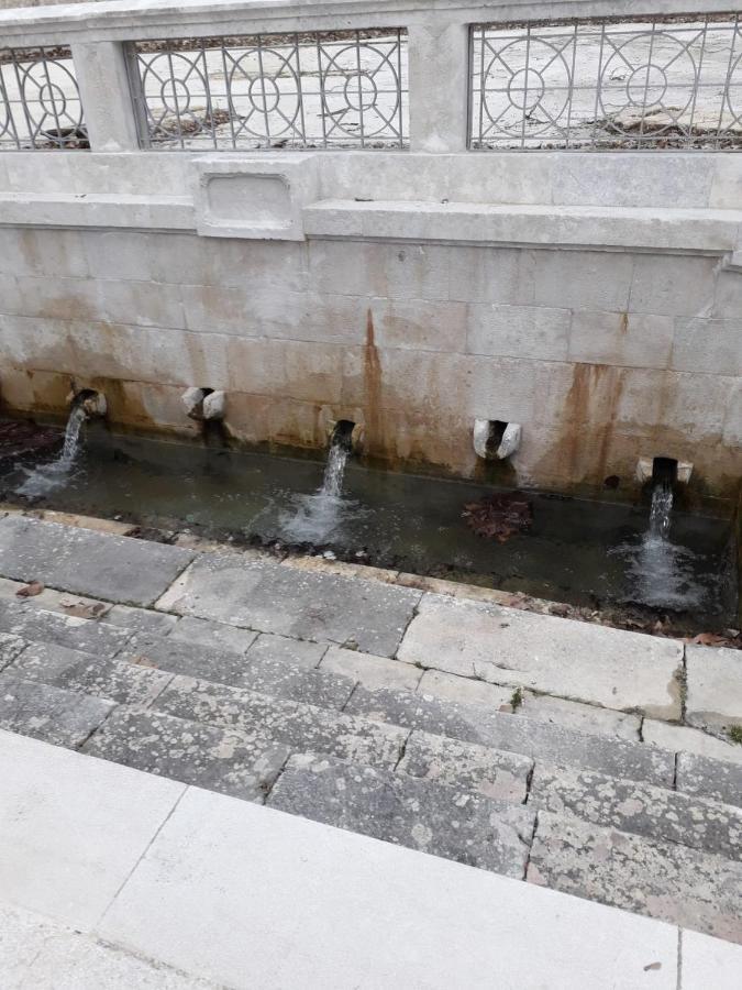Kuca Za Odmor Varos Vila Vrlika Exterior foto